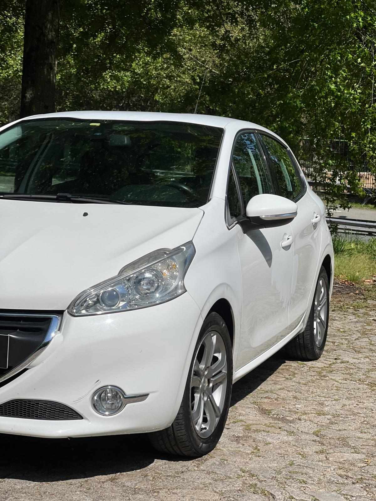 peugeot-208-2013-gasolina-1199cc