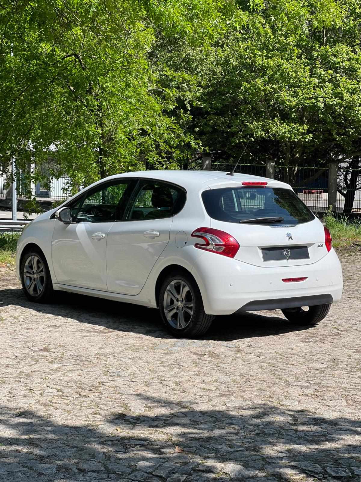 peugeot-208-2013-gasolina-1199cc