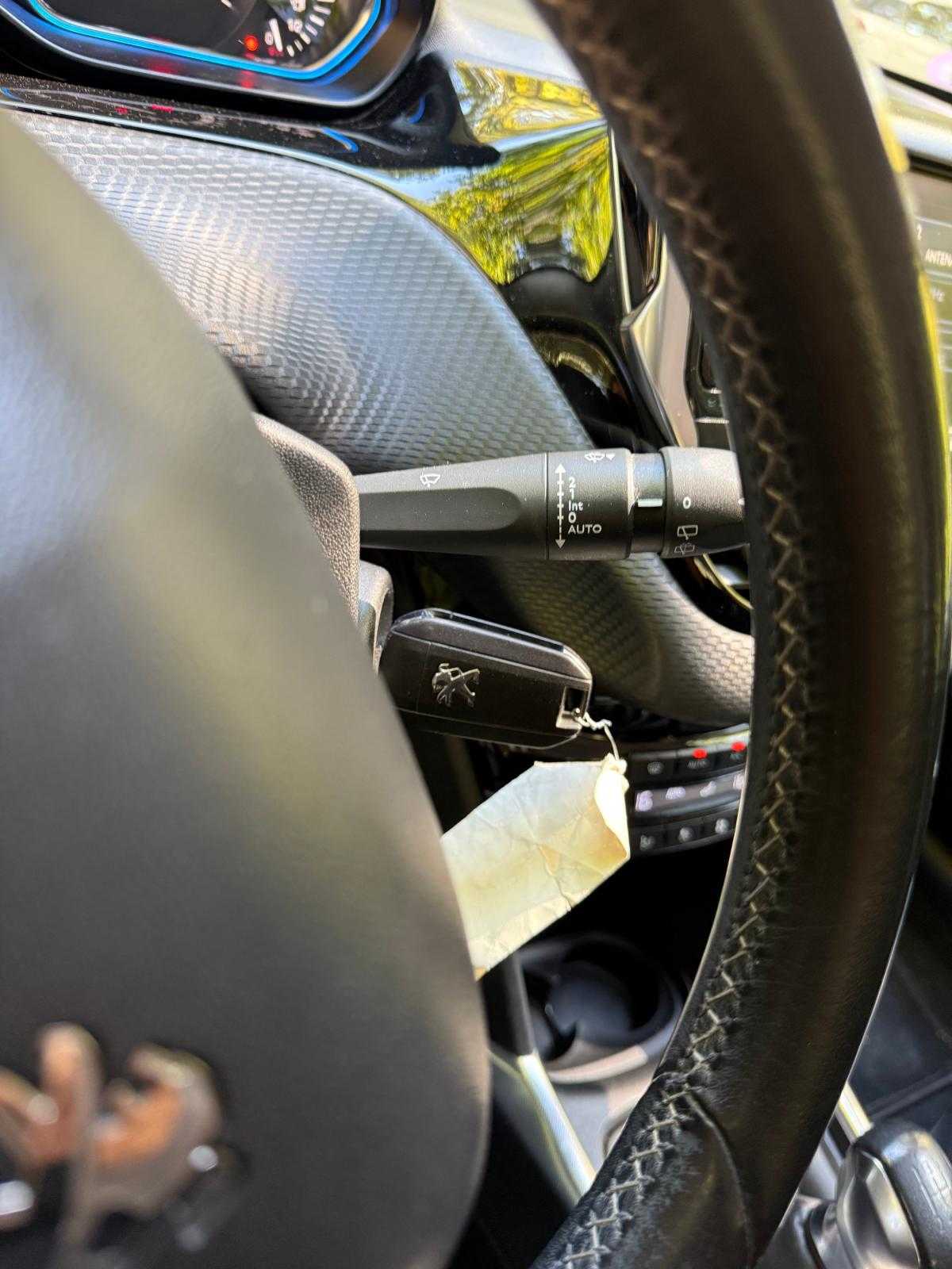 peugeot-2008-2014-gasolina-1199cc