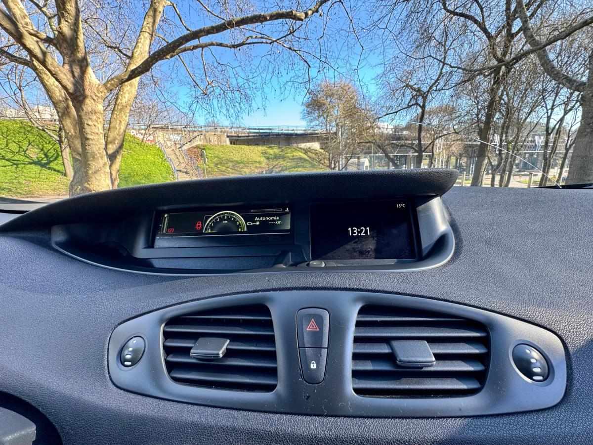 renault-scenic-2015-diesel-1461cc