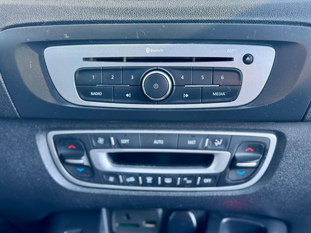 renault-scenic-2015-diesel-1461cc