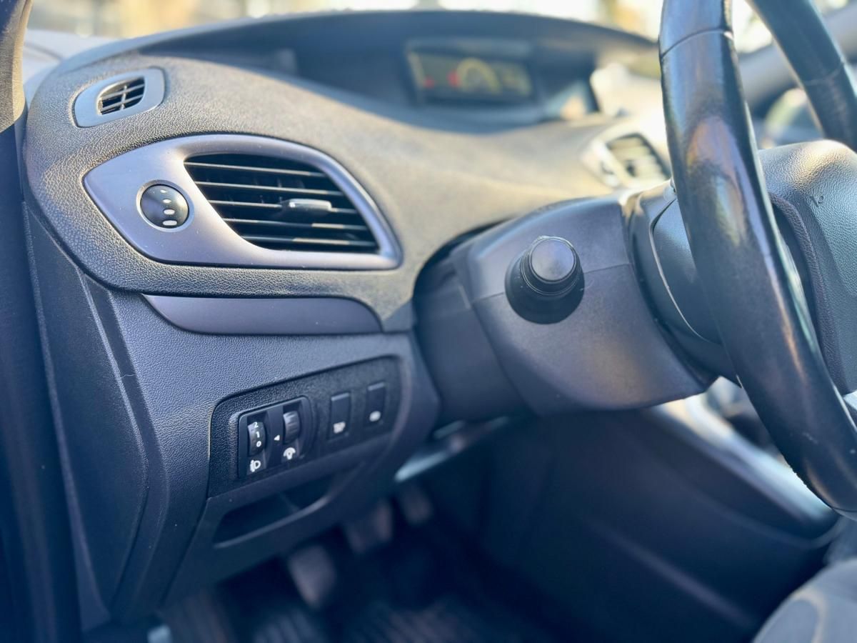 renault-scenic-2015-diesel-1461cc