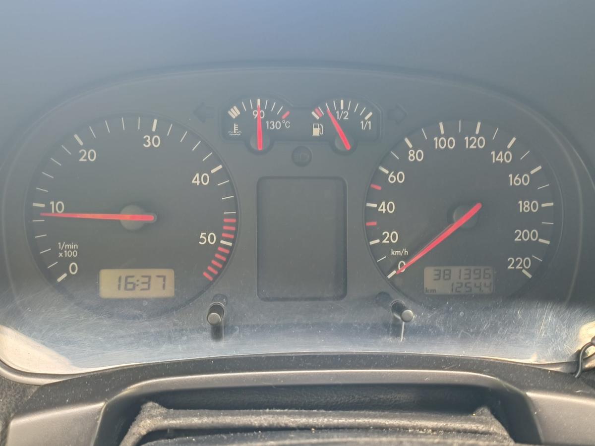 volkswagen-golf-variant-2001-diesel-1896cc