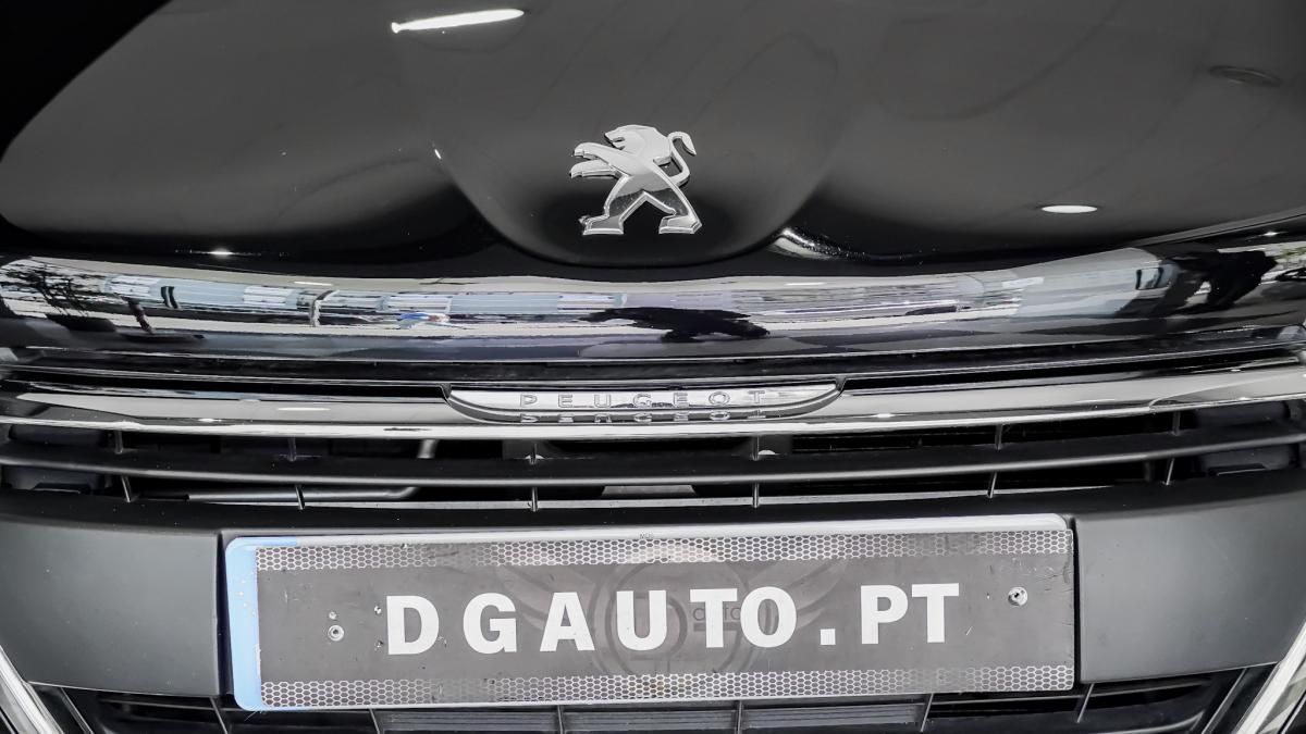 peugeot-208-2017-gasolina-1199cc