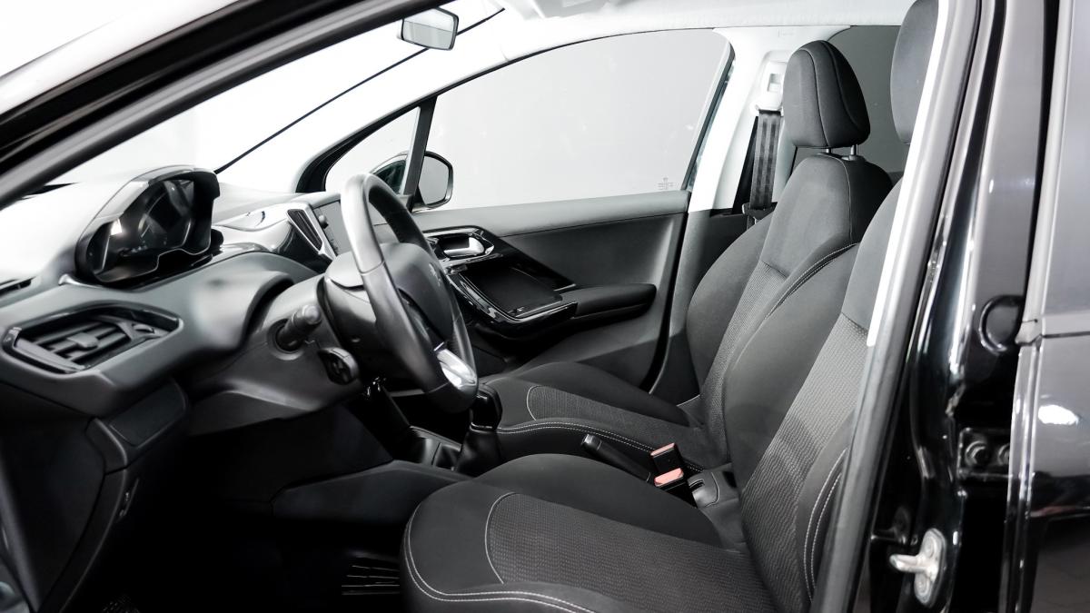 peugeot-208-2017-gasolina-1199cc