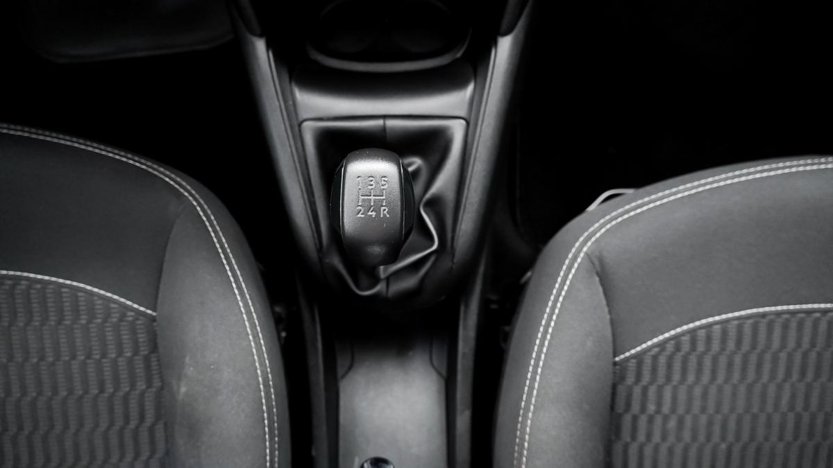 peugeot-208-2017-gasolina-1199cc