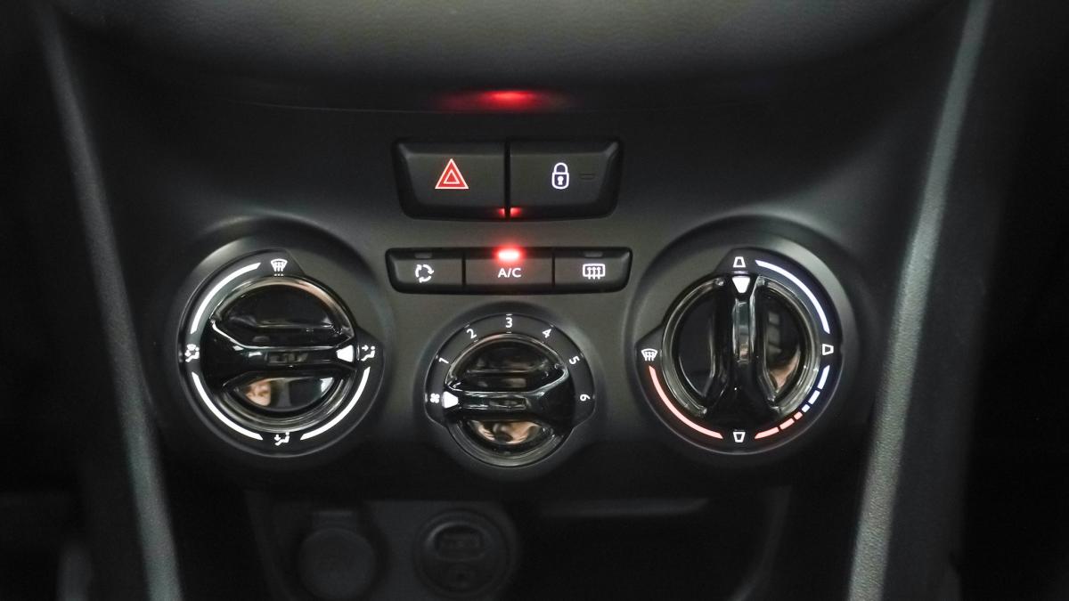 peugeot-208-2017-gasolina-1199cc