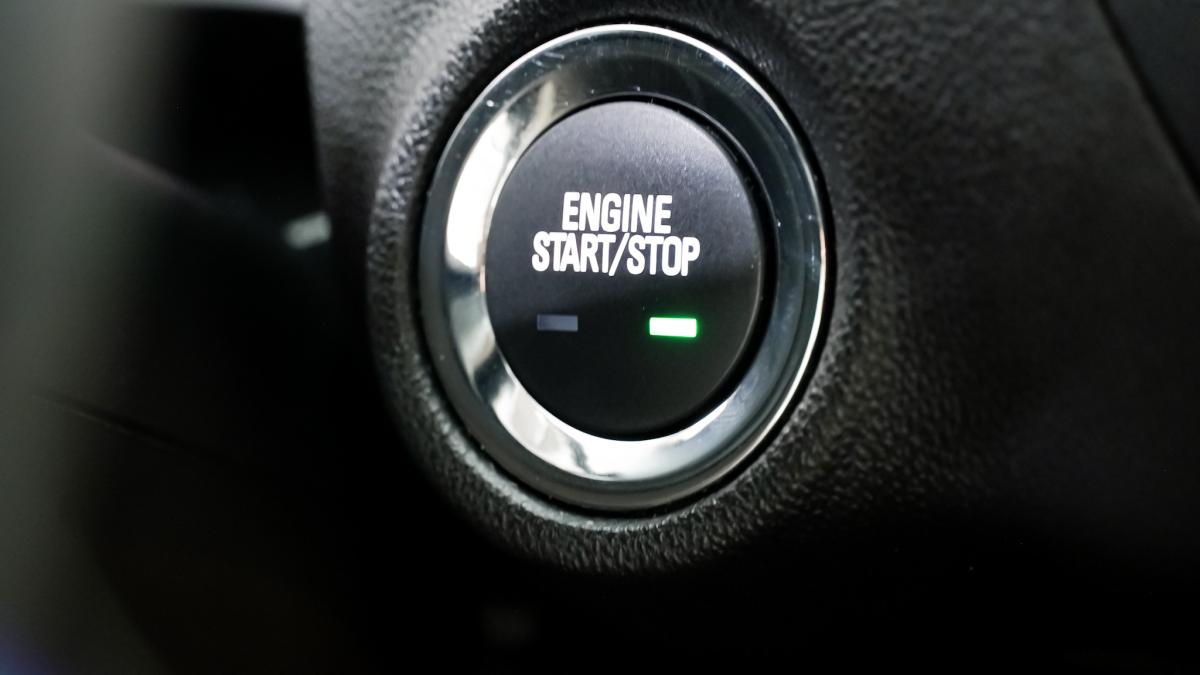 peugeot-208-2017-gasolina-1199cc