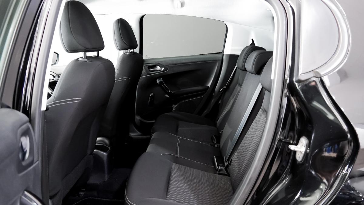 peugeot-208-2017-gasolina-1199cc