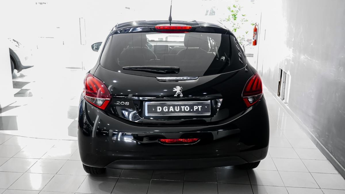 peugeot-208-2017-gasolina-1199cc