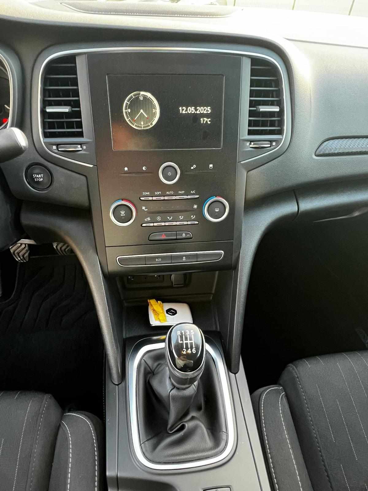 renault-megane-sport-tourer-2020-diesel-1461cc