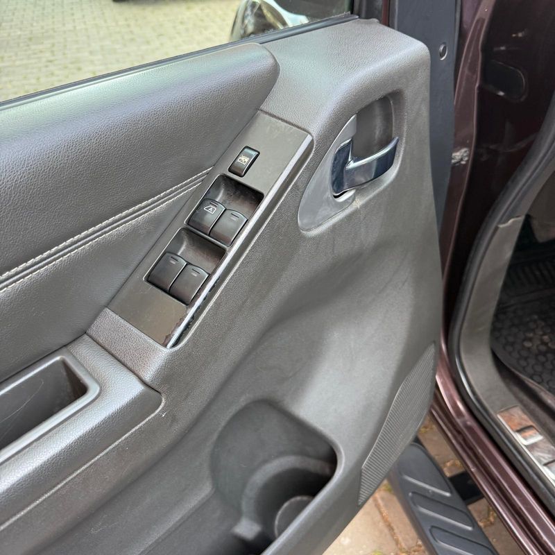 nissan-navara-2012-diesel-2488cc