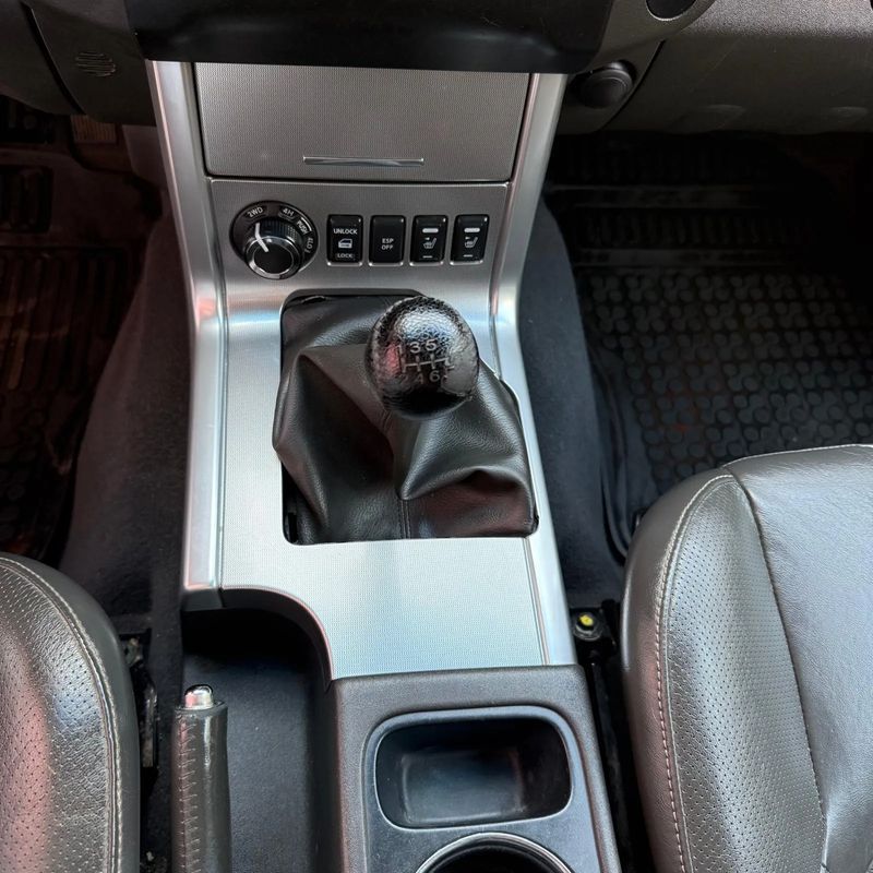 nissan-navara-2012-diesel-2488cc