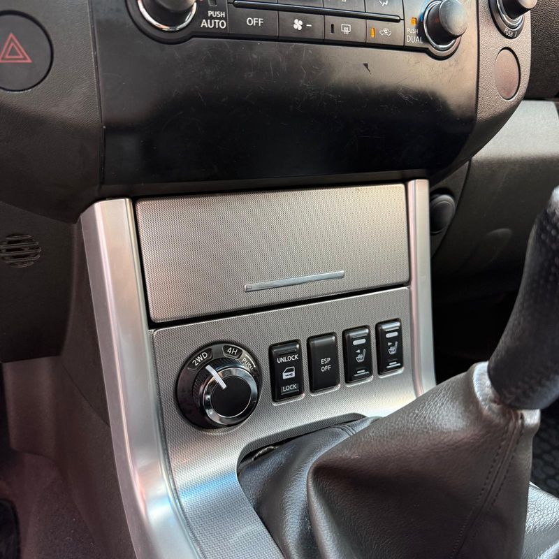 nissan-navara-2012-diesel-2488cc