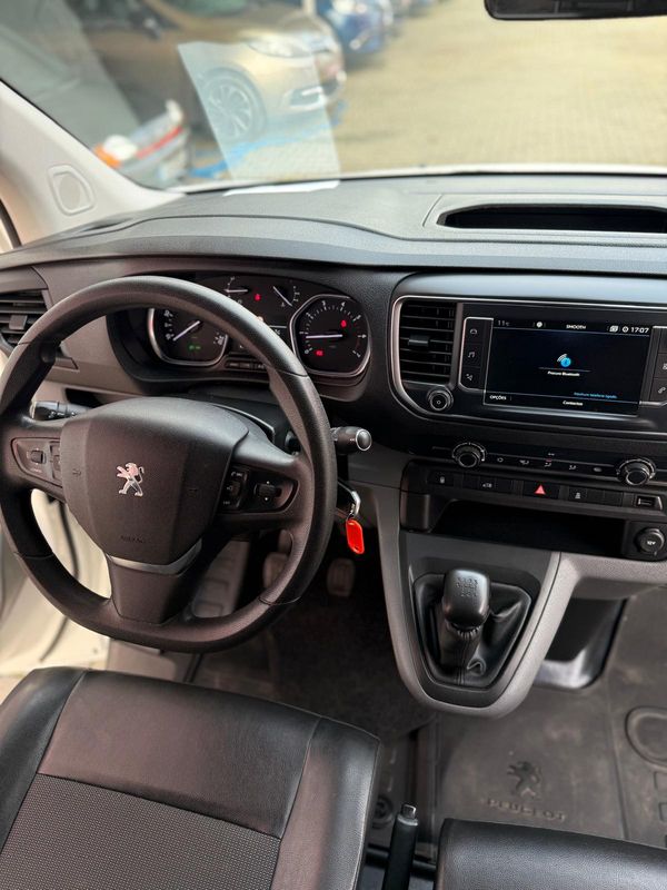 peugeot-expert-2018-diesel-2000cc