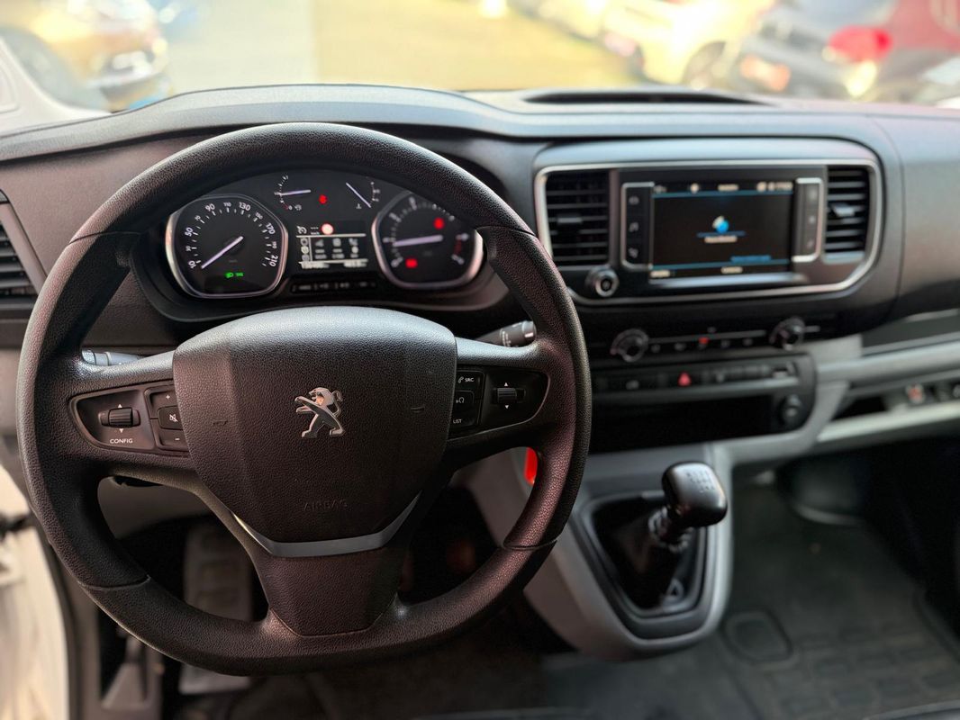 peugeot-expert-2018-diesel-2000cc