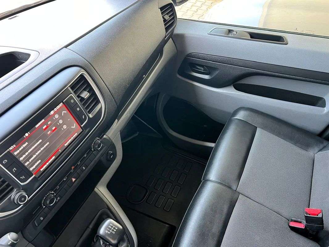 citroen-jumpy-2018-diesel-1600cc