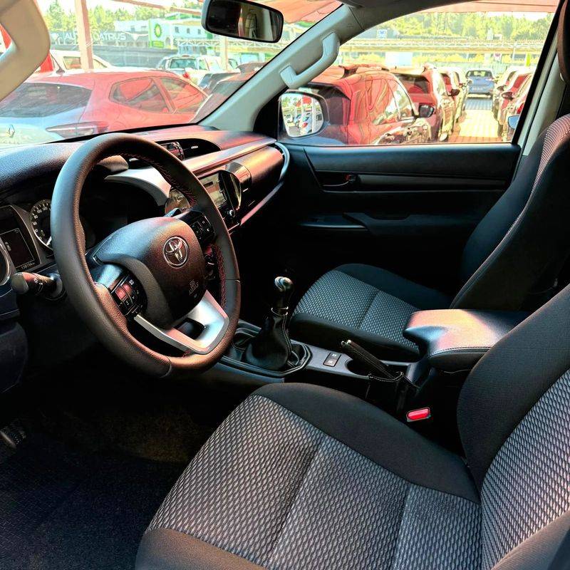 toyota-hilux-2021-diesel-2393cc