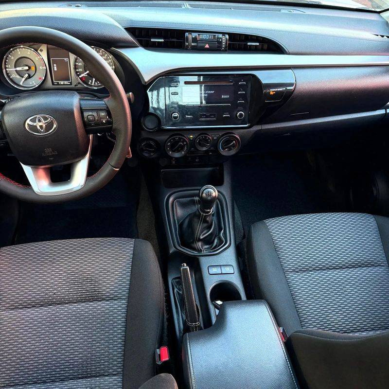 toyota-hilux-2021-diesel-2393cc