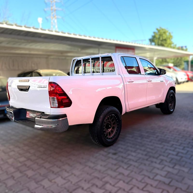 toyota-hilux-2021-diesel-2393cc