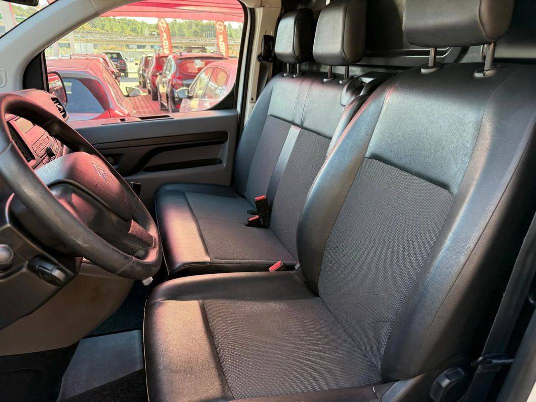 citroen-jumpy-2018-diesel-1600cc