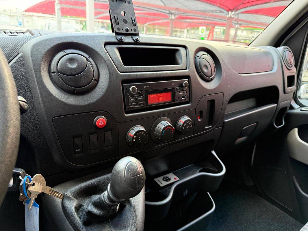renault-master-2019-diesel-2299cc