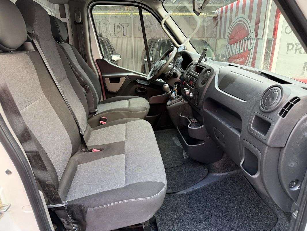 renault-master-2019-diesel-2299cc