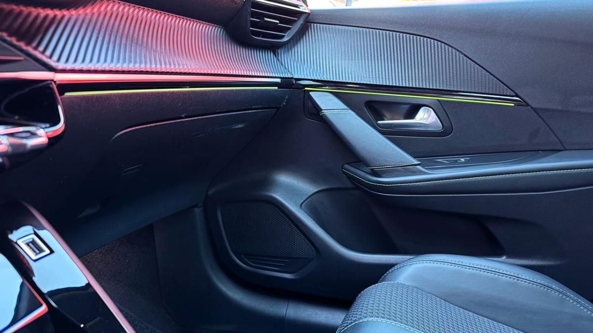 peugeot-208-2020-gasolina-1199cc