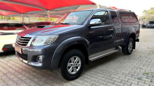 toyota-hilux-2011-diesel-2494cc