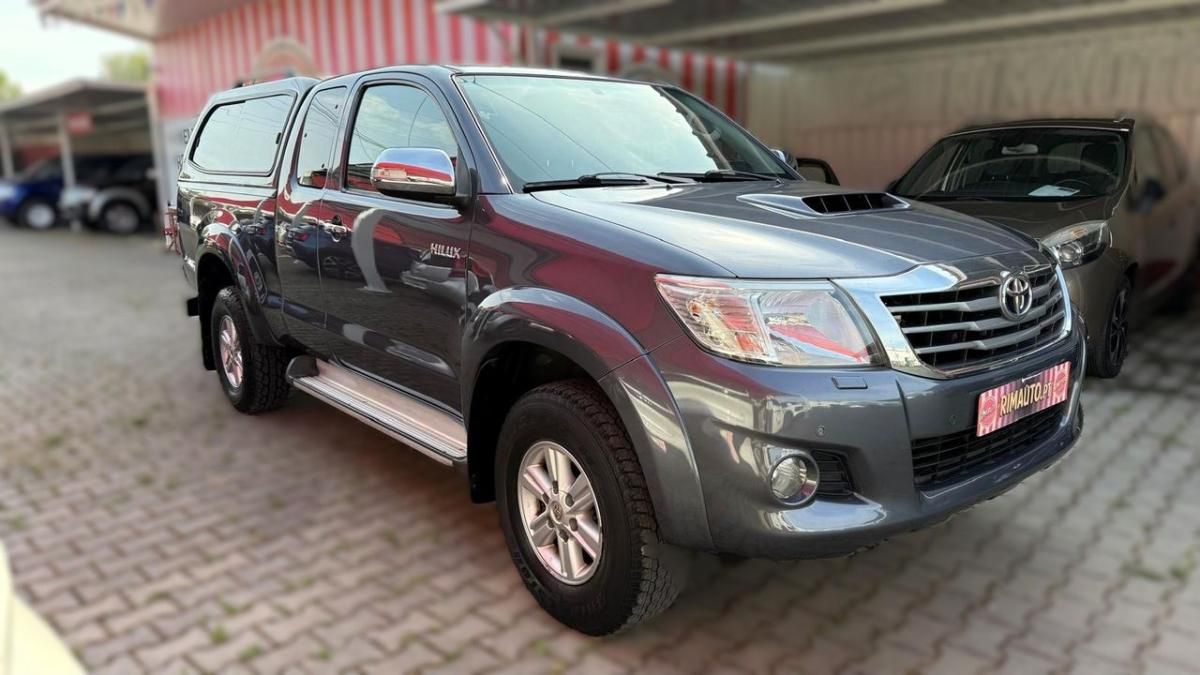 toyota-hilux-2011-diesel-2494cc