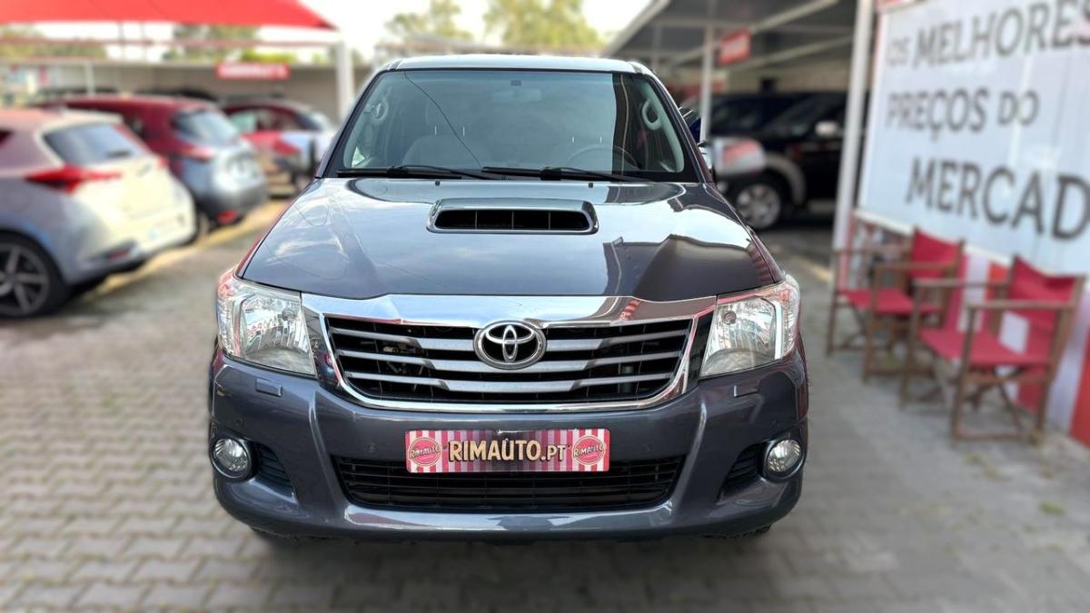 toyota-hilux-2011-diesel-2494cc