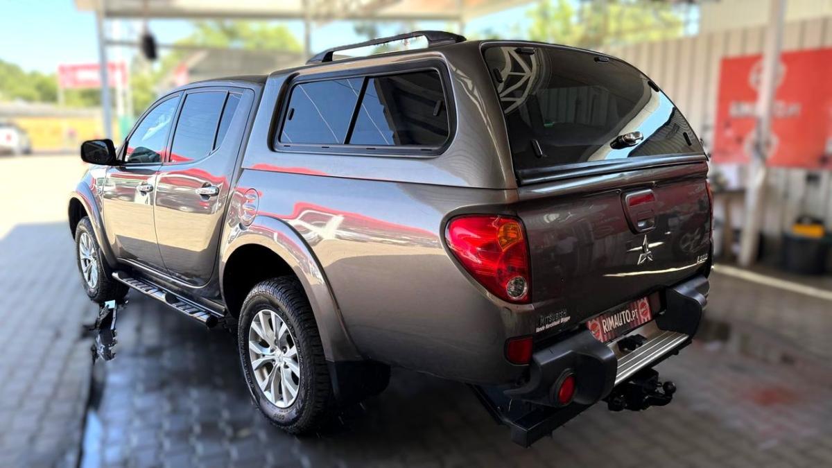 mitsubishi-l200-2015-diesel-2442cc