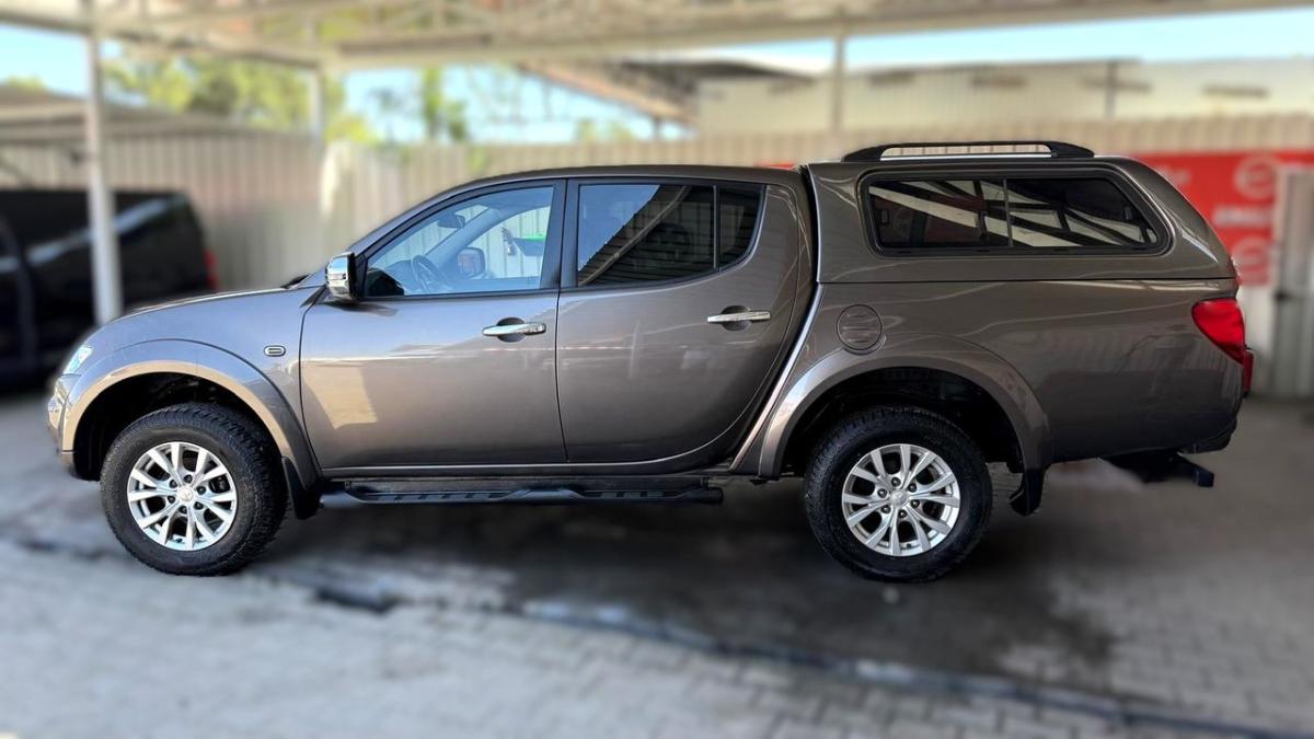 mitsubishi-l200-2015-diesel-2442cc