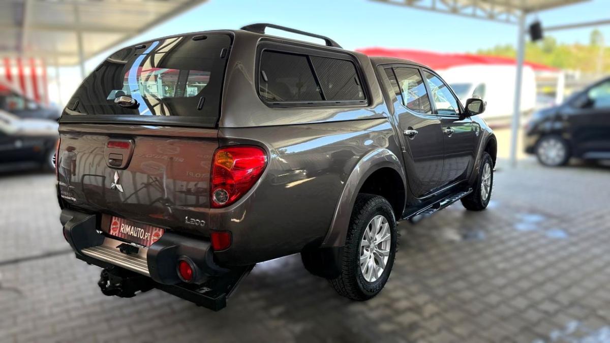 mitsubishi-l200-2015-diesel-2442cc