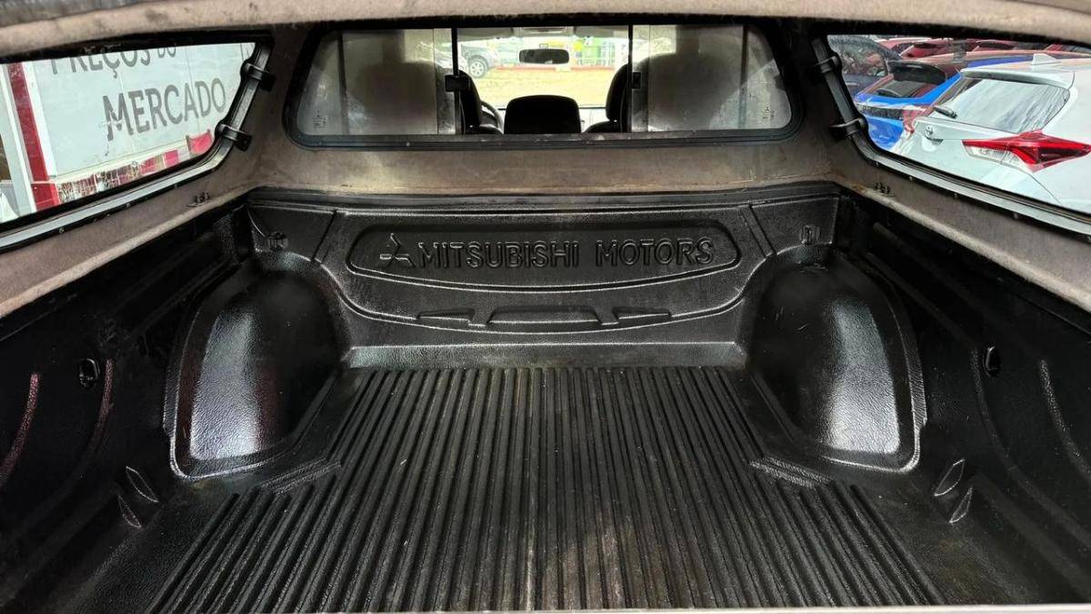 mitsubishi-l200-2011-diesel-2477cc
