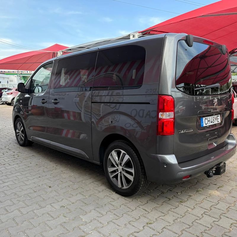 peugeot-traveller-2017-diesel-1560cc