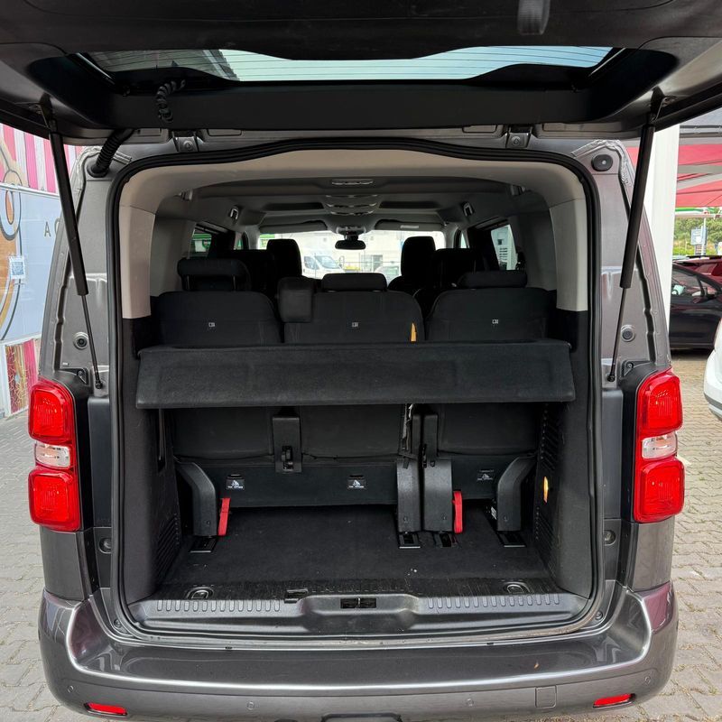 peugeot-traveller-2017-diesel-1560cc