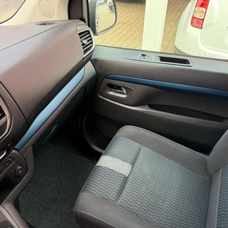 peugeot-traveller-2017-diesel-1560cc