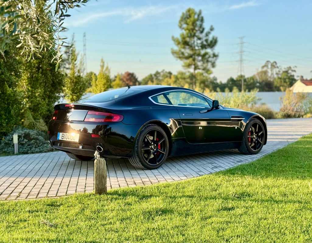 aston-martin-vantage-coupe-2007-gasolina-4282cc
