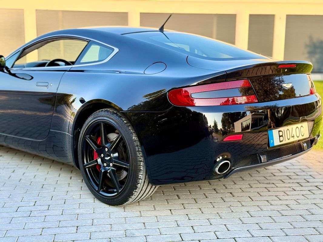 aston-martin-vantage-coupe-2007-gasolina-4282cc