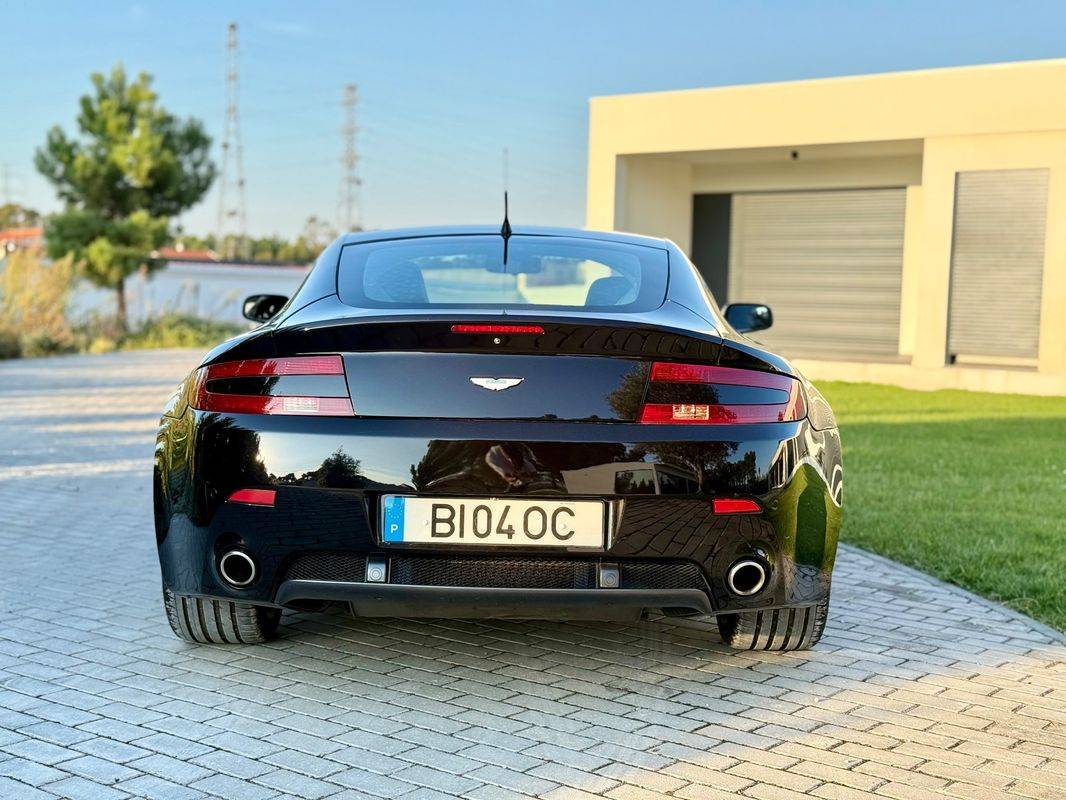 aston-martin-vantage-coupe-2007-gasolina-4282cc