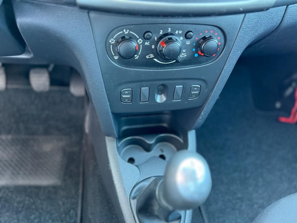 dacia-sandero-2014-gasolina-898cc