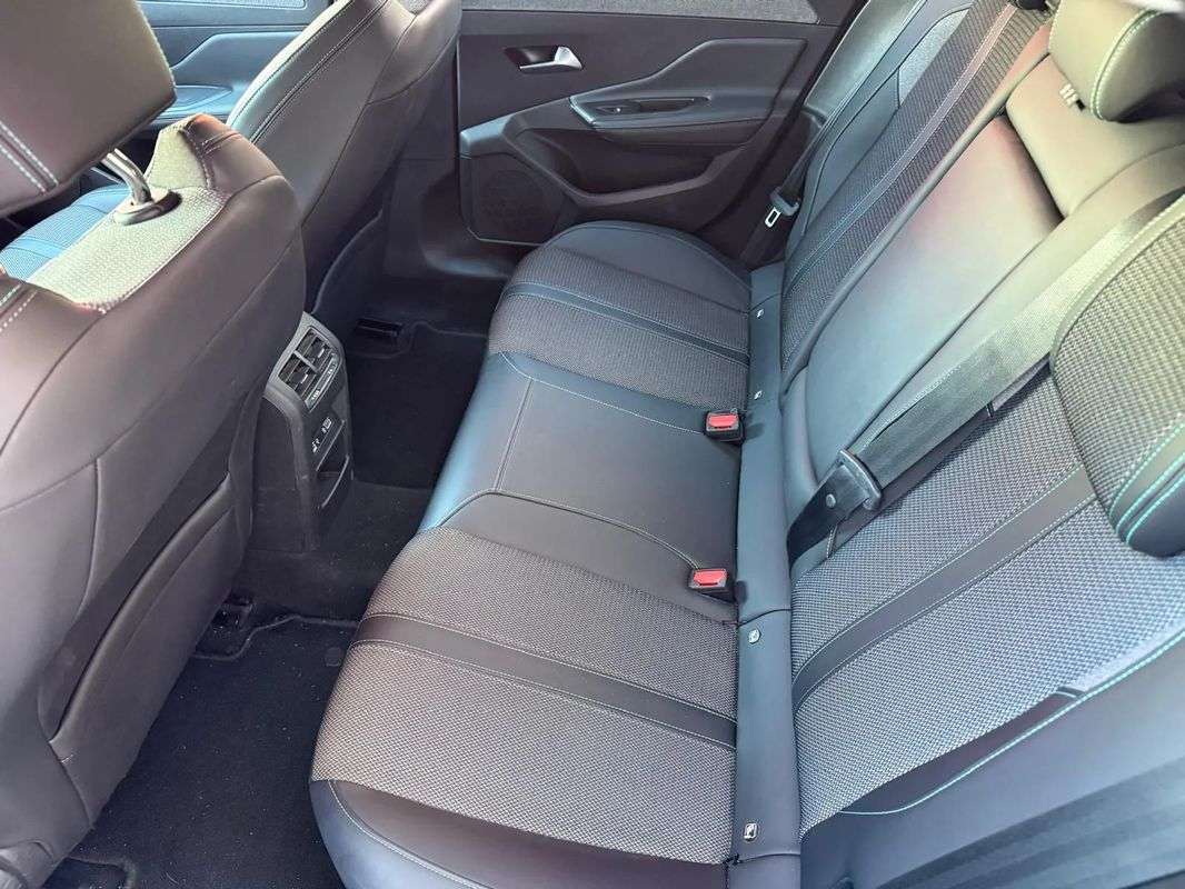 peugeot-308-sw-2022-diesel-1499cc