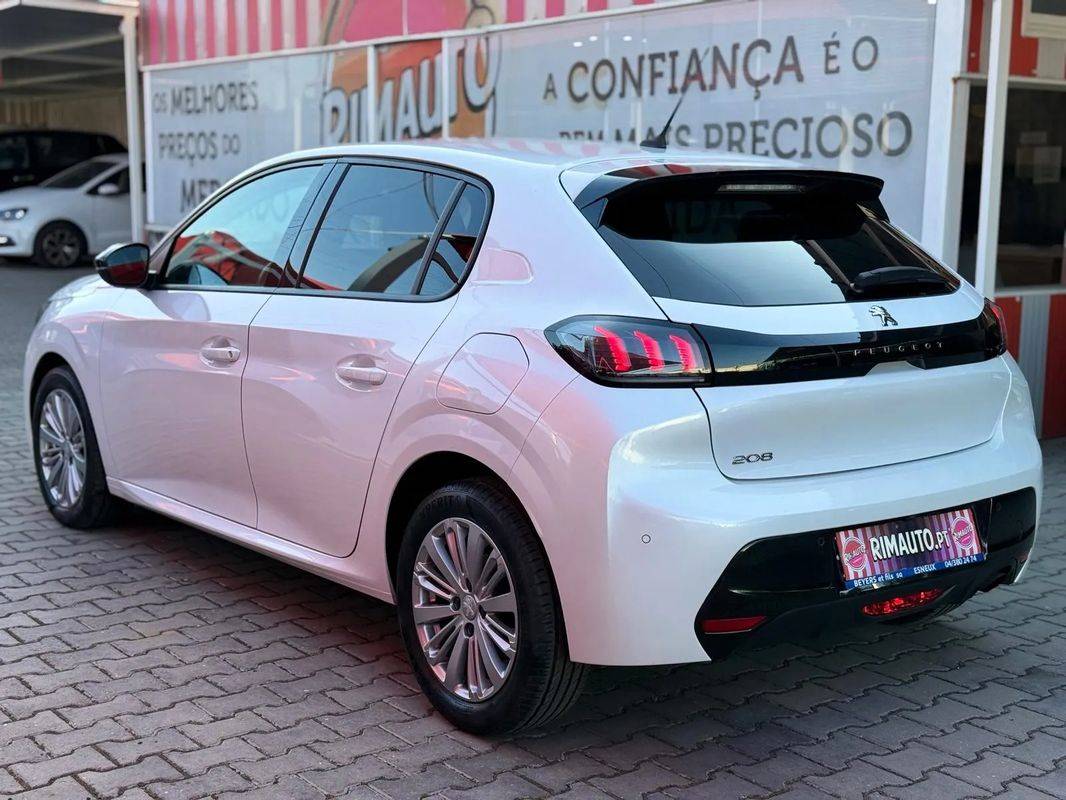 peugeot-208-2022-diesel-1499cc
