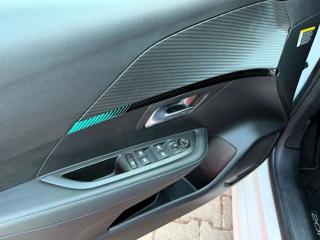 peugeot-208-2022-diesel-1499cc