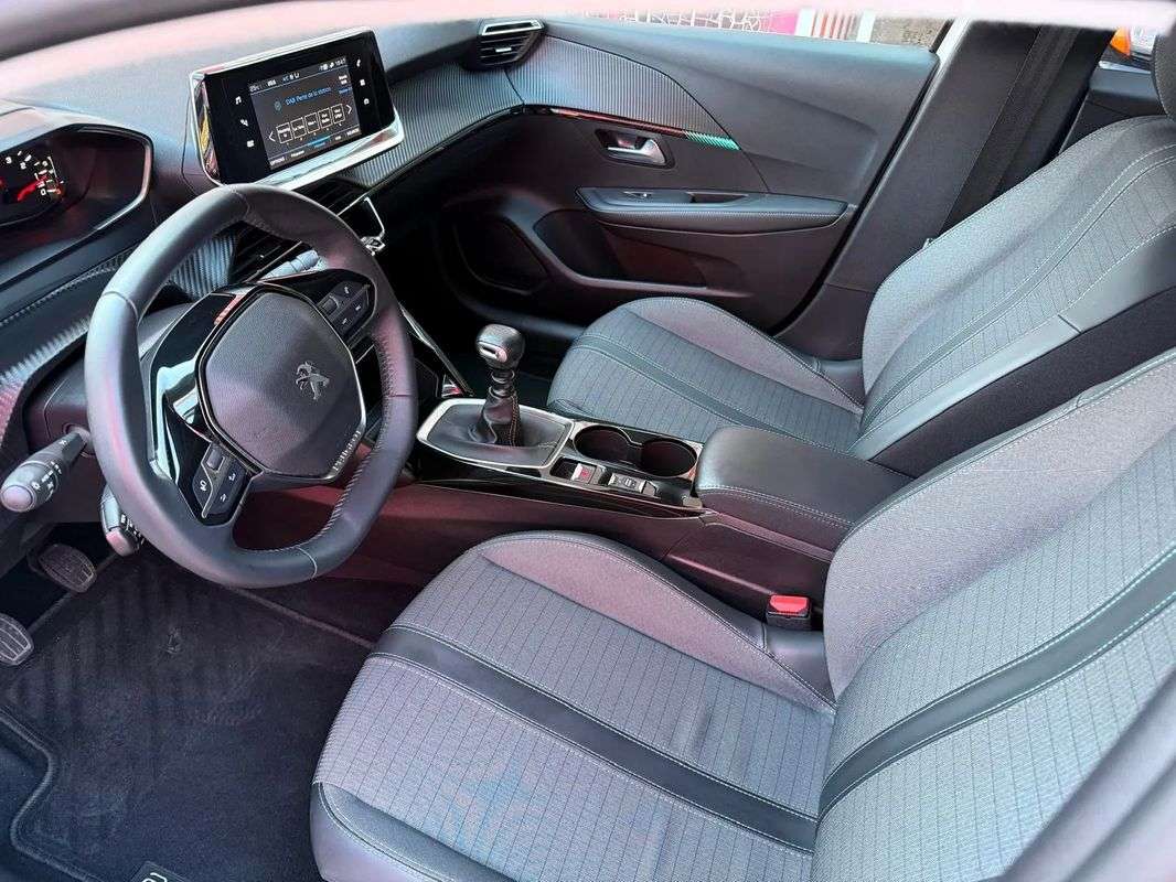 peugeot-208-2022-diesel-1499cc