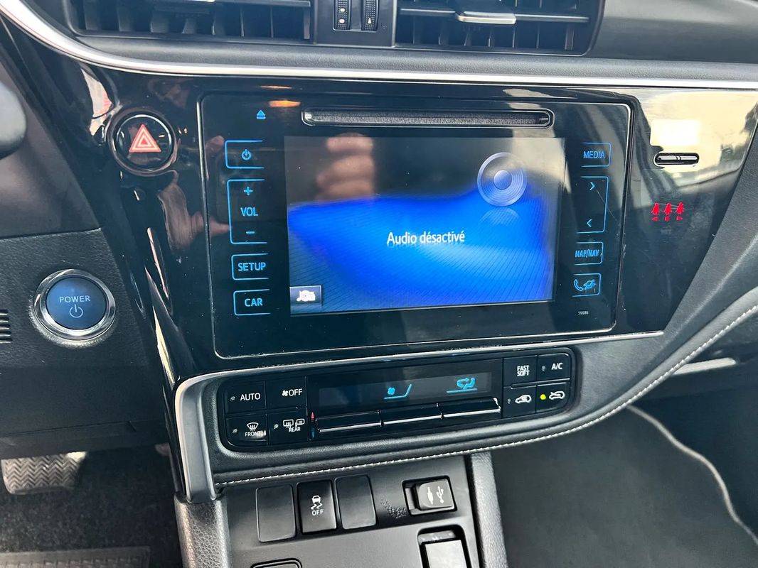 toyota-auris-2018-hibrido-a-gasolina-1798cc