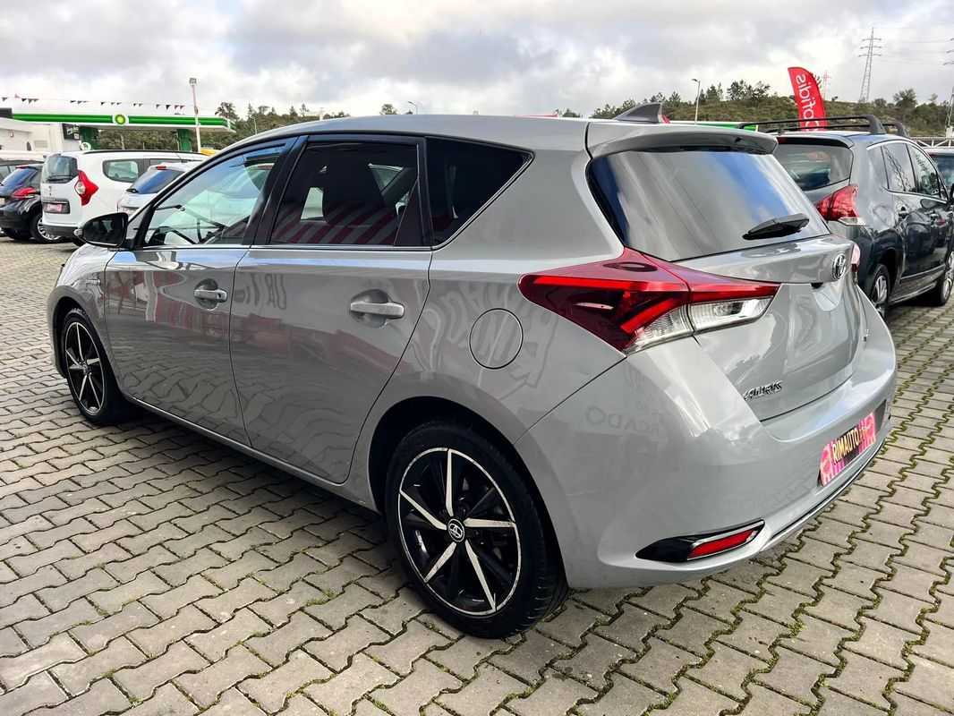 toyota-auris-2018-hibrido-a-gasolina-1798cc
