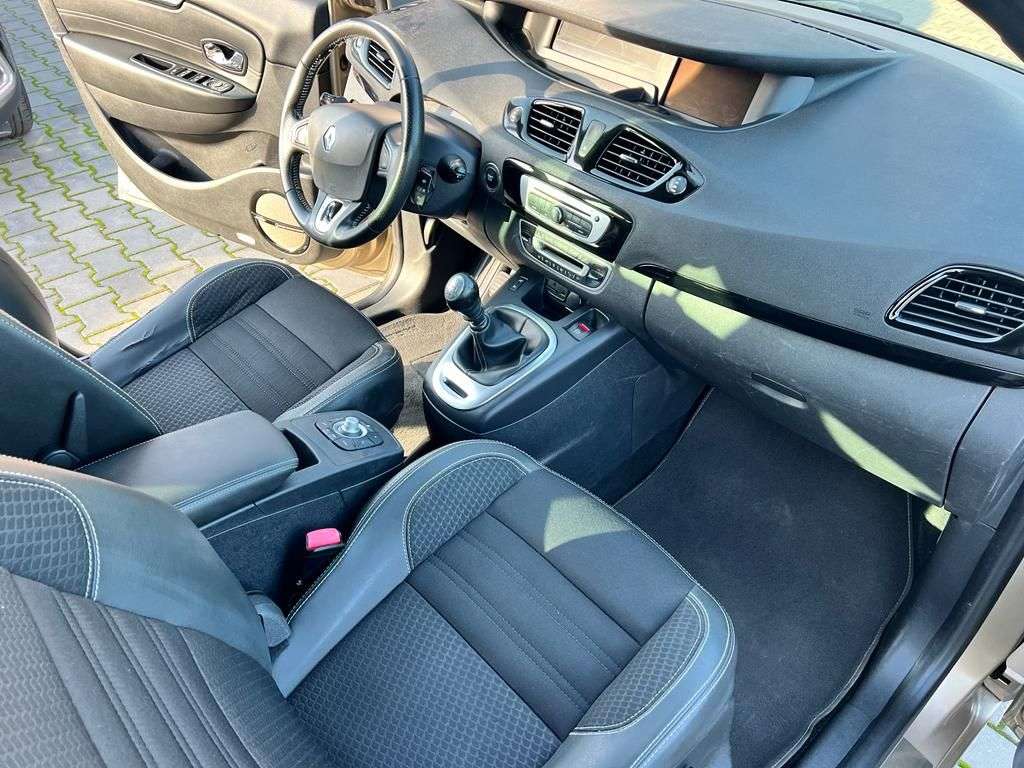 renault-grand-scenic-2015-diesel-1598cc
