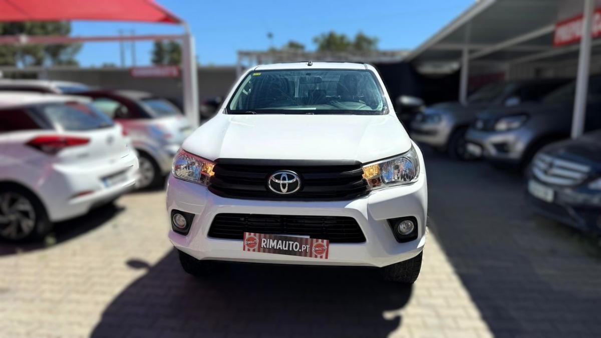 toyota-hilux-2019-diesel-2393cc
